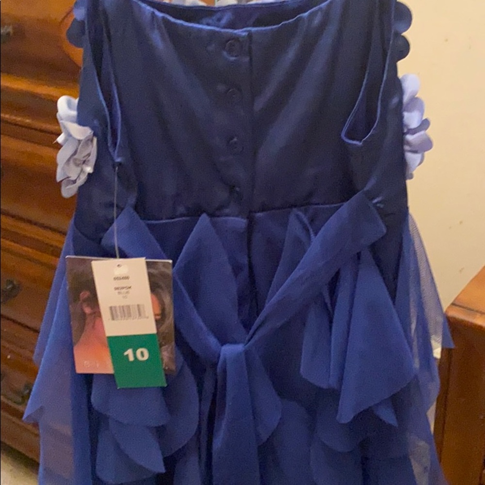 Royal Blue Dress with Floral accent 🌹 size 10 - Picture 2 of 4